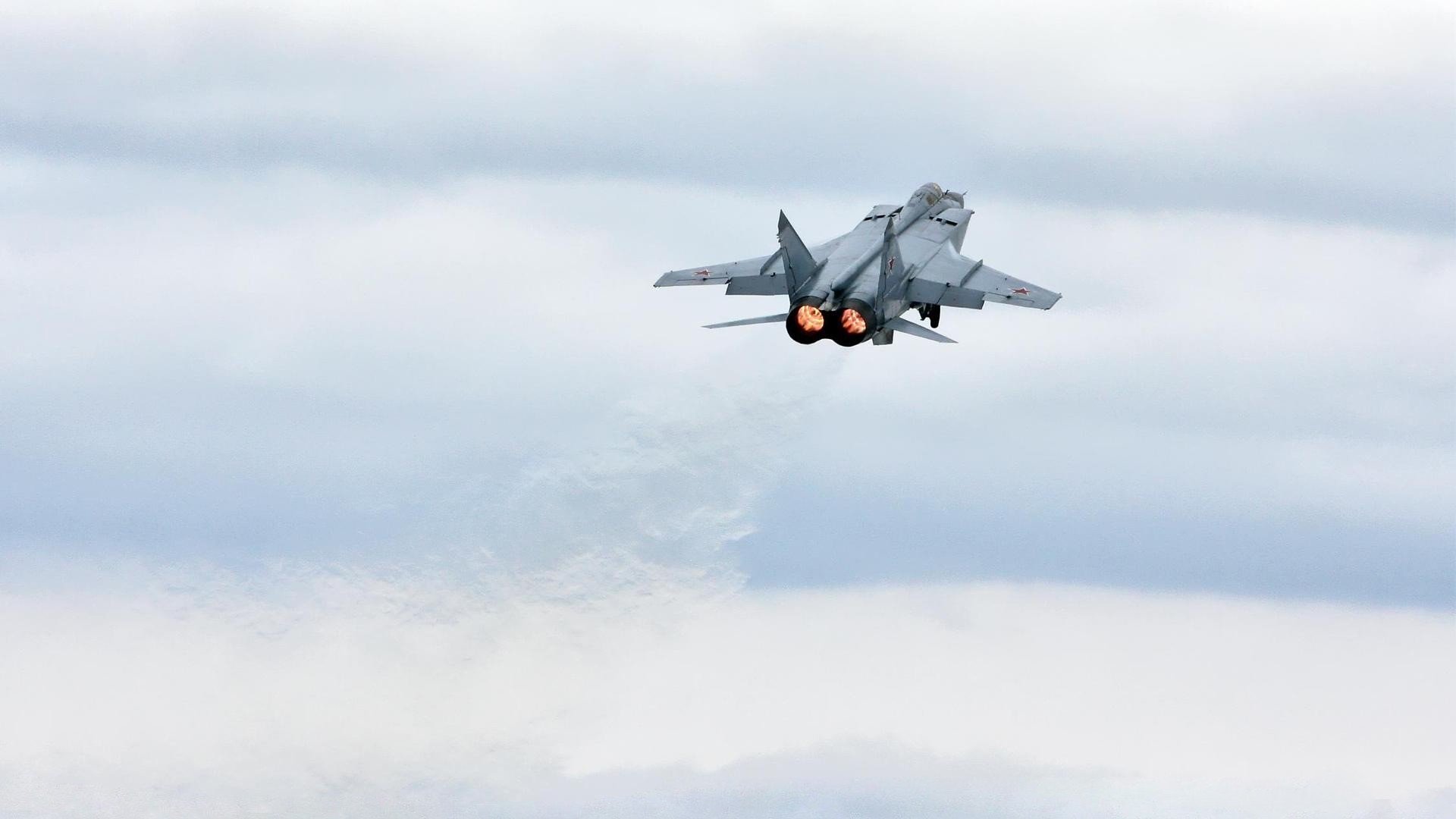 九游体育下载-LPL季后赛对阵形势分析，lpl季后赛对阵图2021