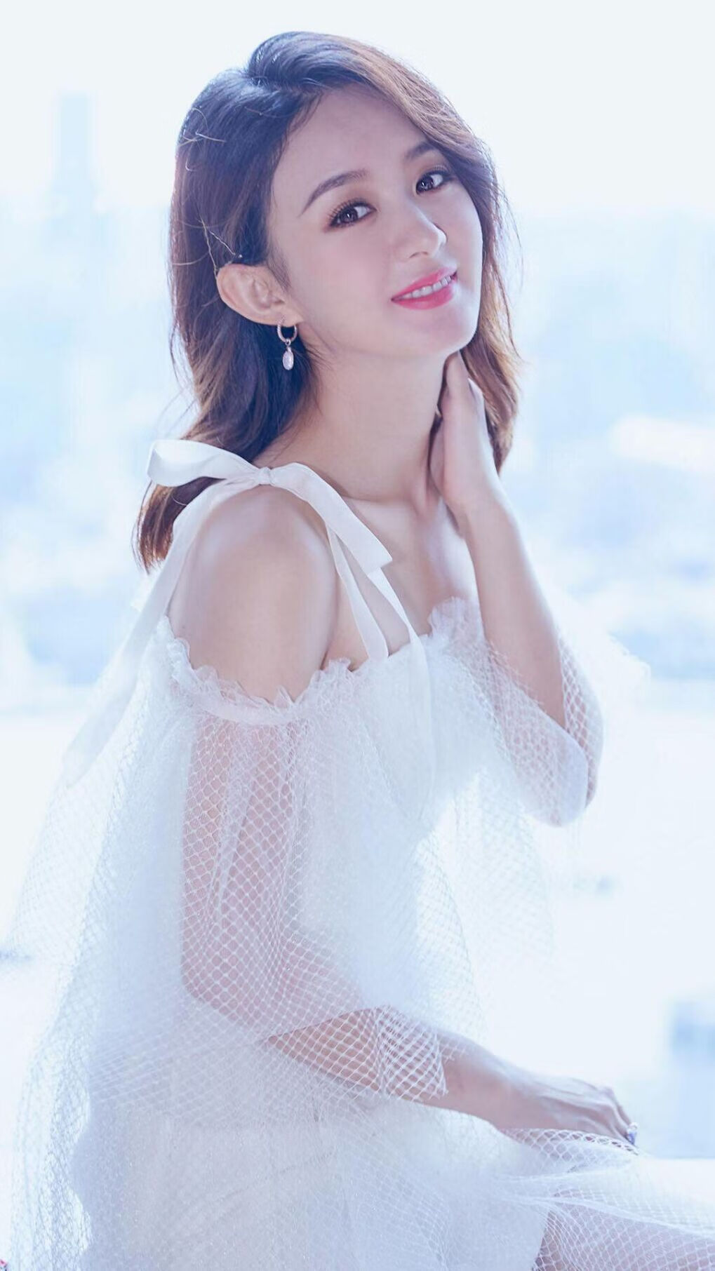 巴伦西亚主场大胜皇家社会保持不败，巴伦西亚队